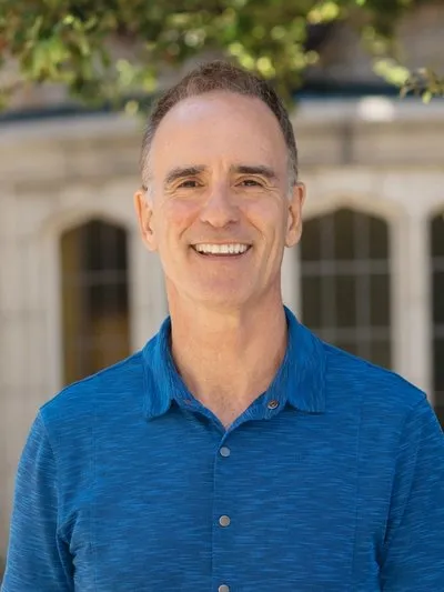 Dr. Peter Green headshot.