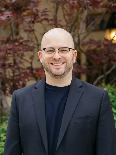  Jonas Sheeks headshot.