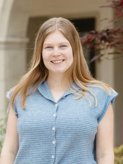  Natalie Davis  headshot.
